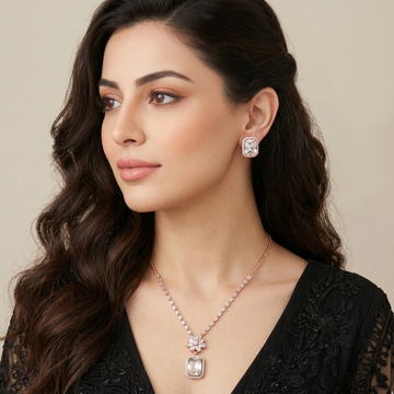 The Hollywood Glow Necklace Set