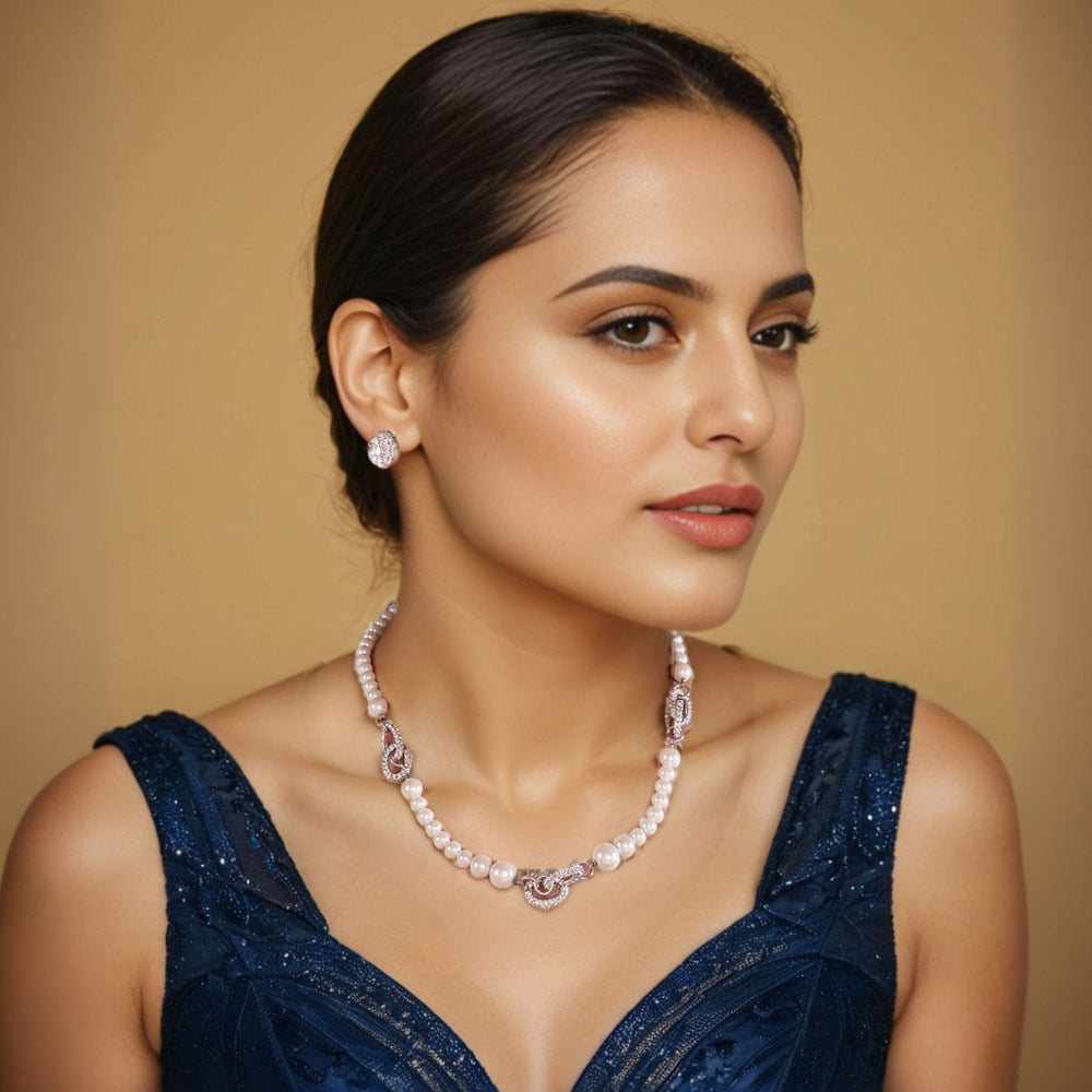 Dreamy Pearl Necklace Set