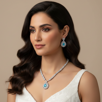 Skylight Necklace Set