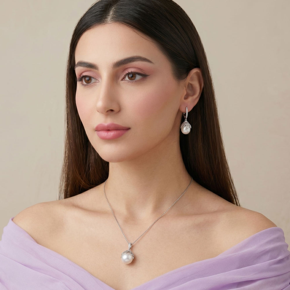 Luminous Pearl Drop Pendant Set