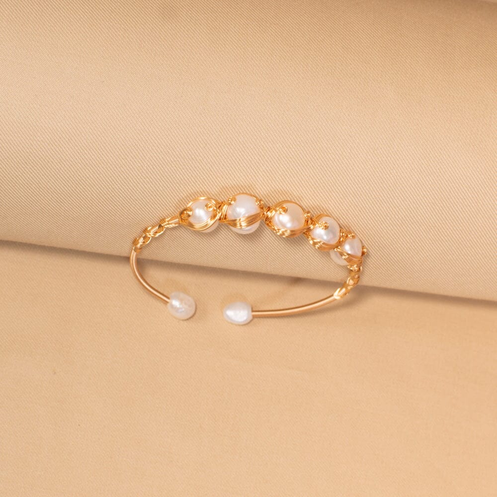 Luna Bracelet - Freshwater Pearl Collection