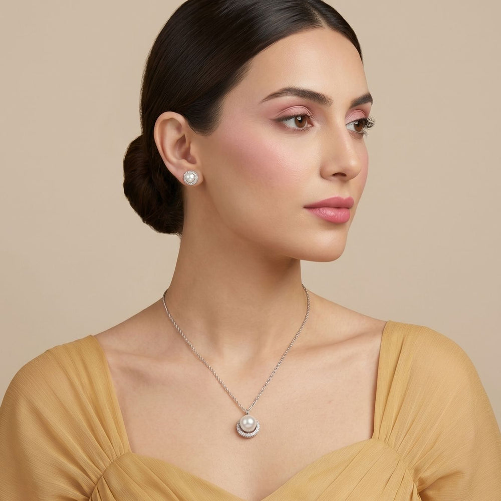Lunar Halo Pearl Pendant Set