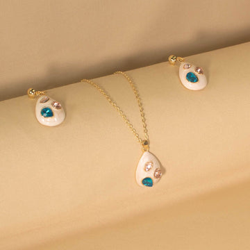 Sassy Soul Pendant Set - Edgy Collection