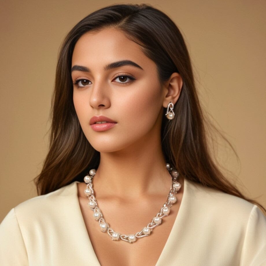 Swaraa Pearl Necklace Set