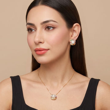 The Glamour Hour Pendant Set