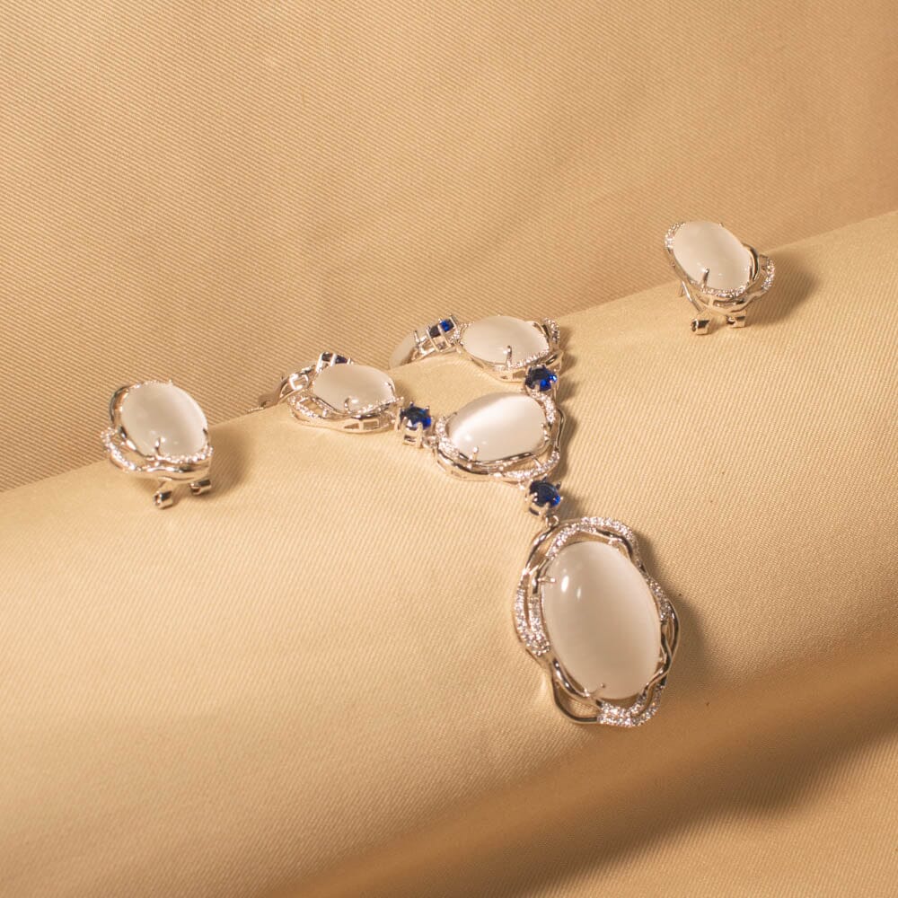 White Swan Premium Necklace Set