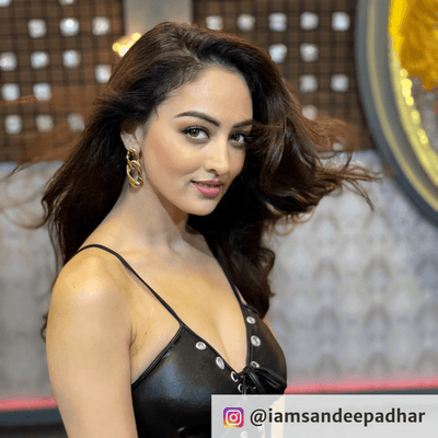 Sandeepa Dhar wearing Golden Era Earrings by Blingvine