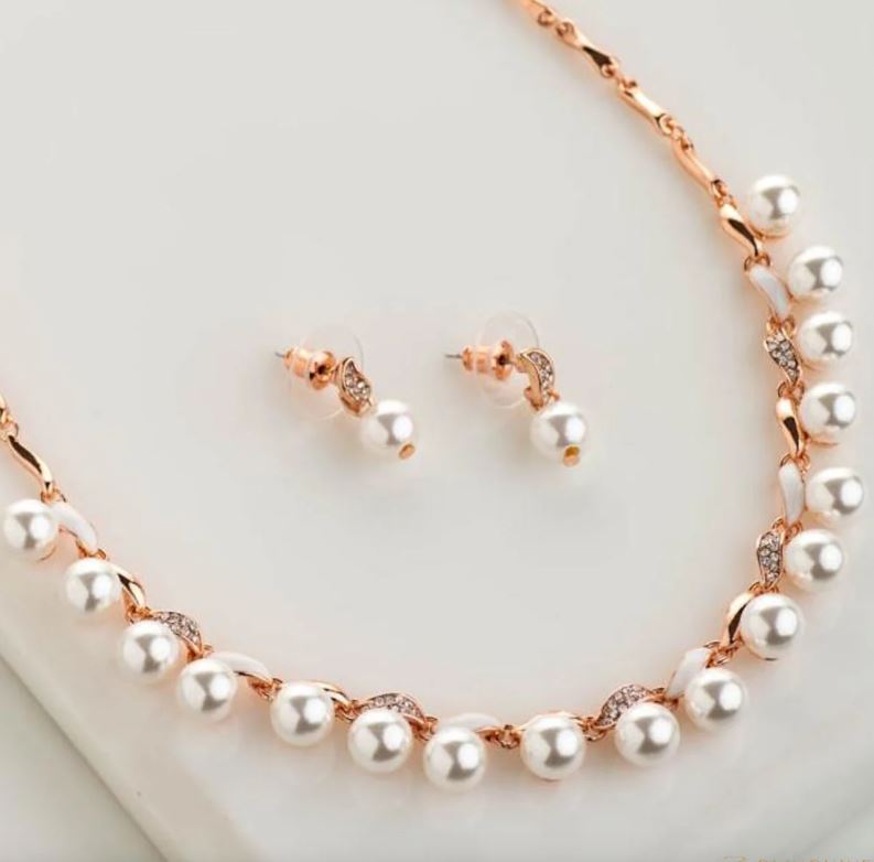 A Complete Guide to Pearls and Its Types