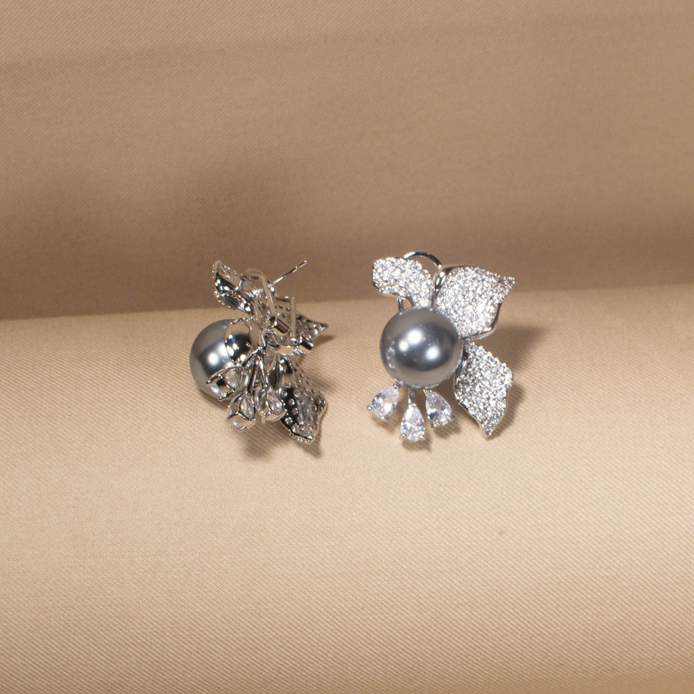 Smoky Pearl Flare Studs