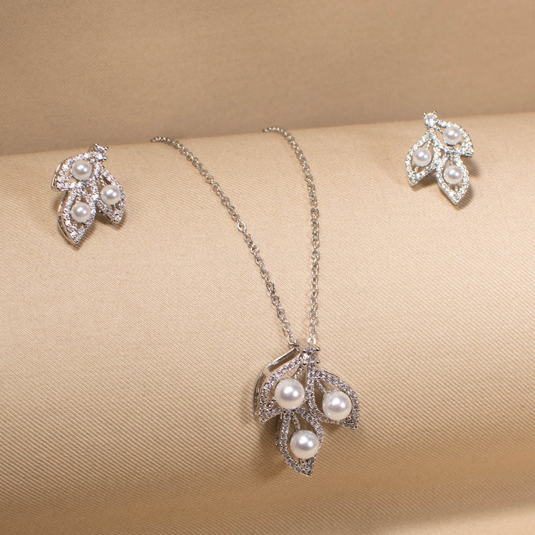 Dewdrop Leaf Pendant Set
