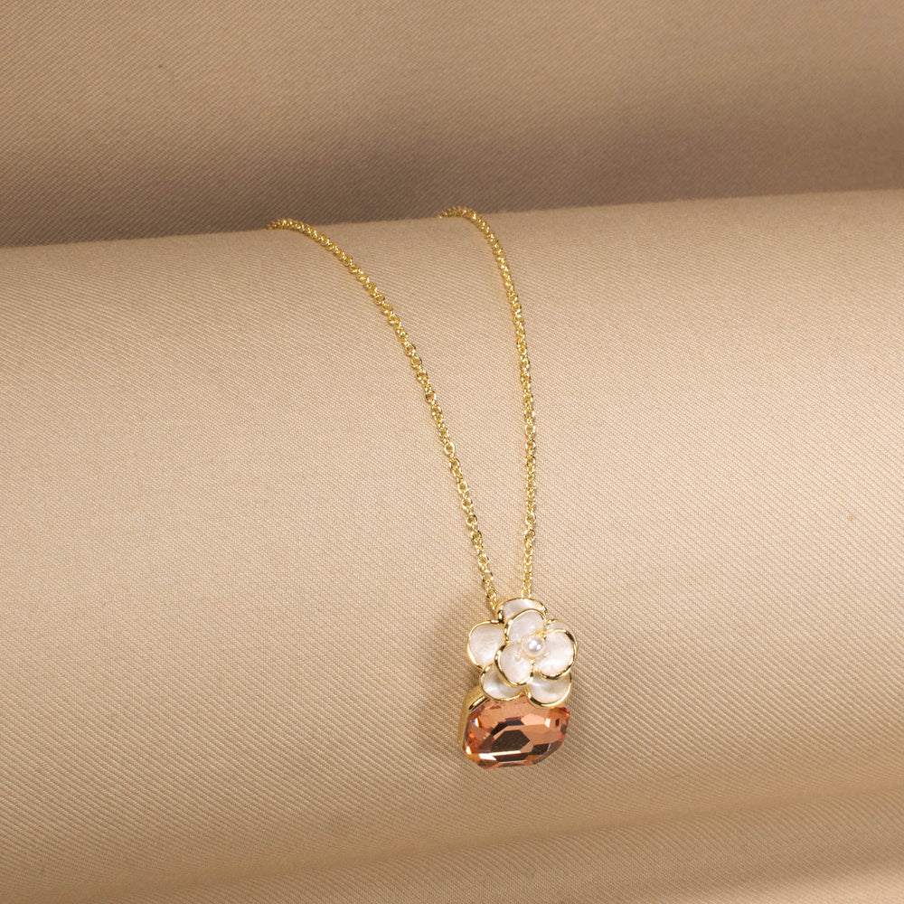 Creamy Camellia Pendant Set