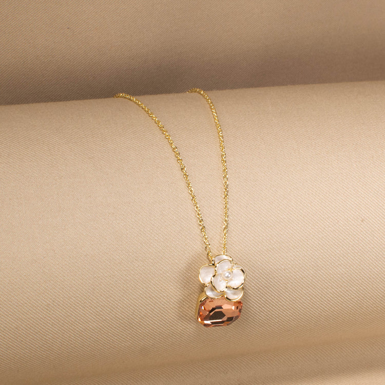 Creamy Camellia Pendant Set