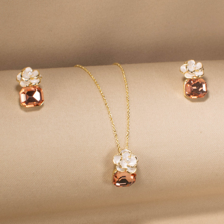 Creamy Camellia Pendant Set