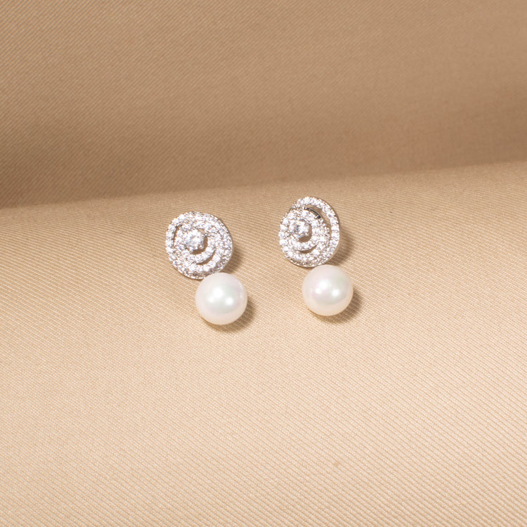Timeless Pearl Halo Set