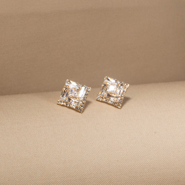 Millie Studs