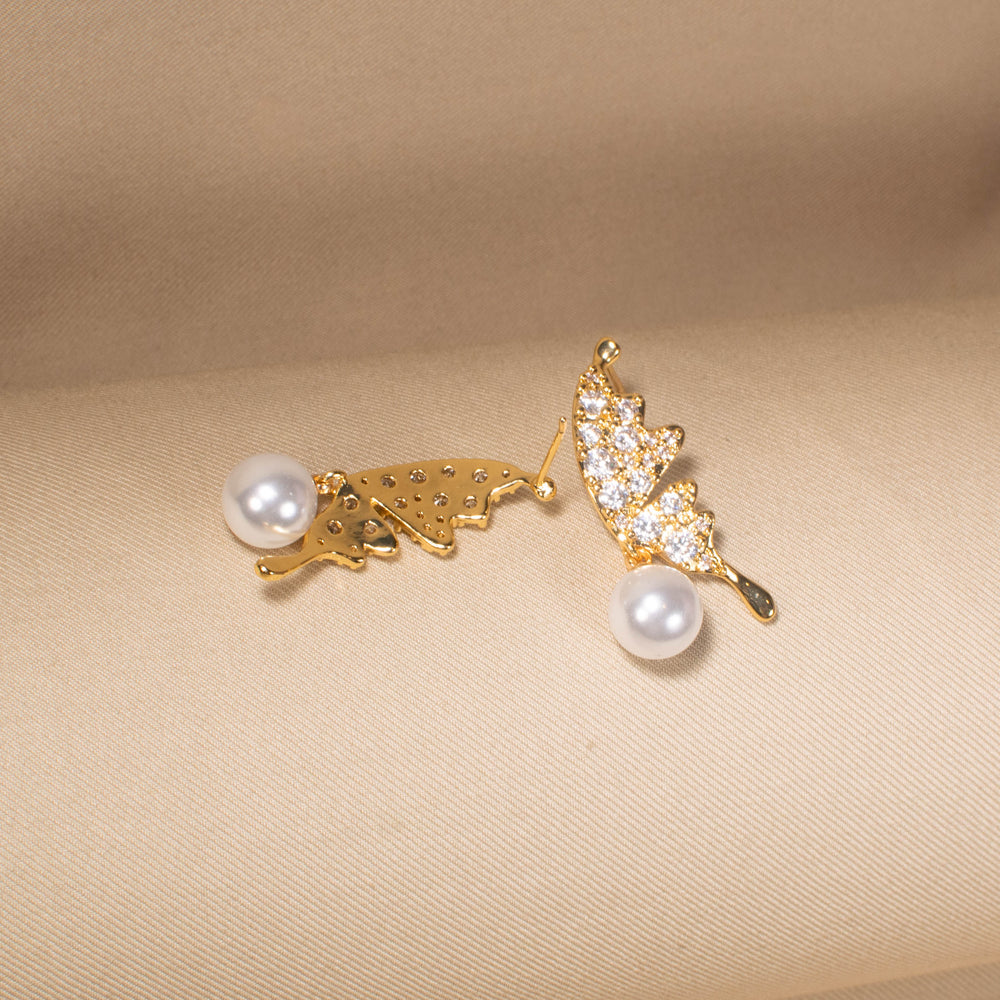 Beatrice Pearl Earrings
