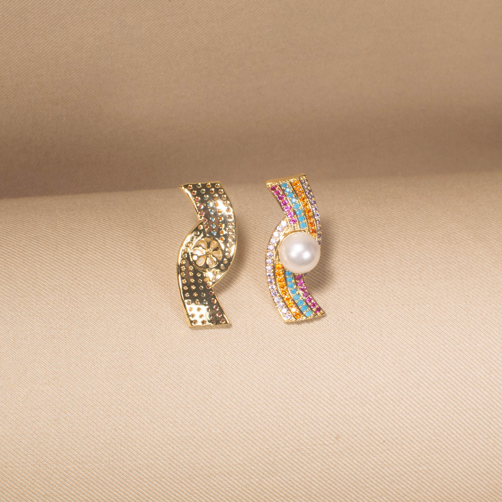 Prismatic Wave Pearl Earring