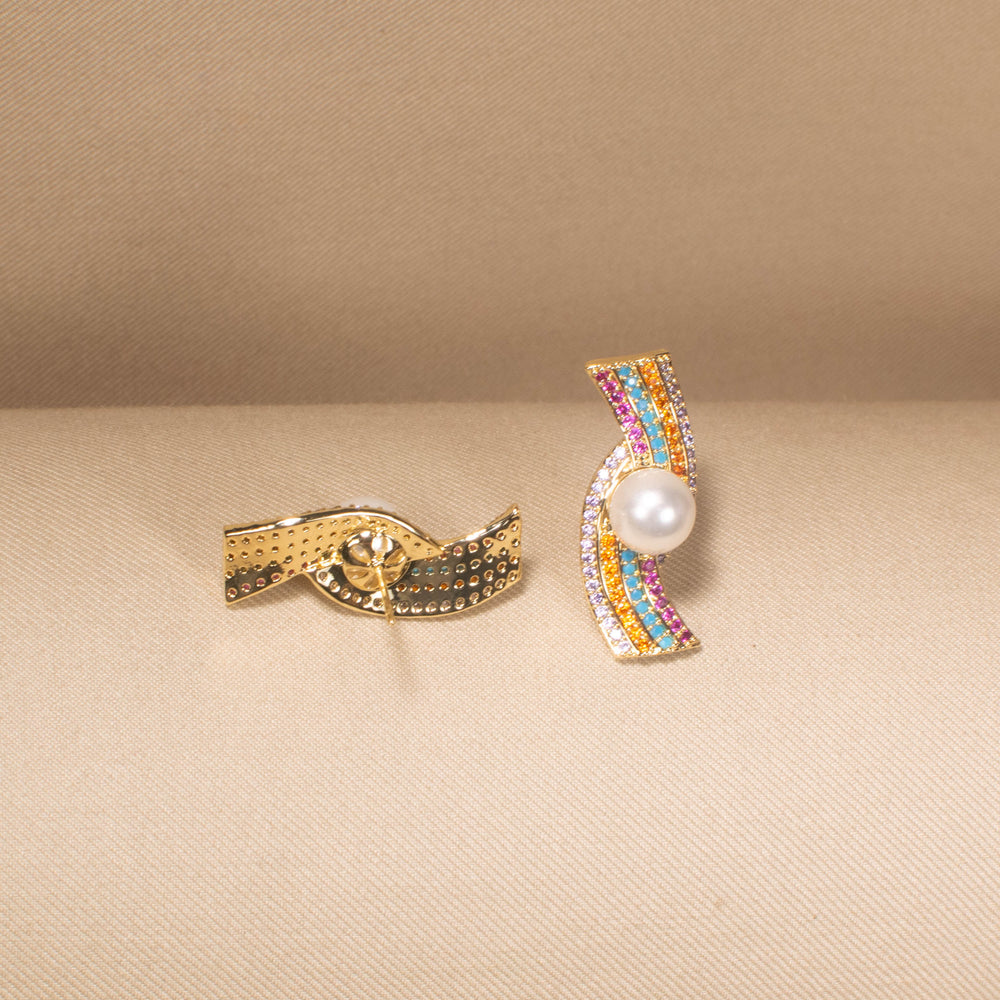 Prismatic Wave Pearl Earring
