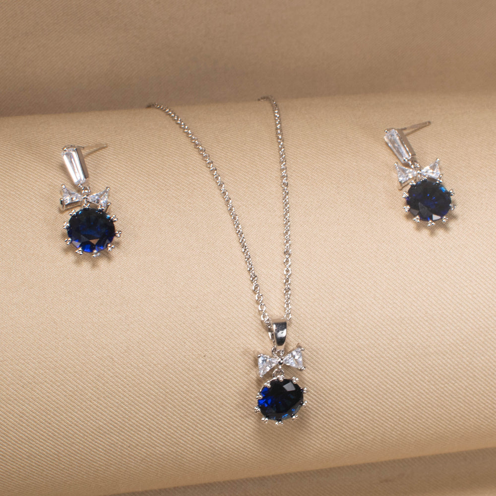 Royal Knot Pendant Set