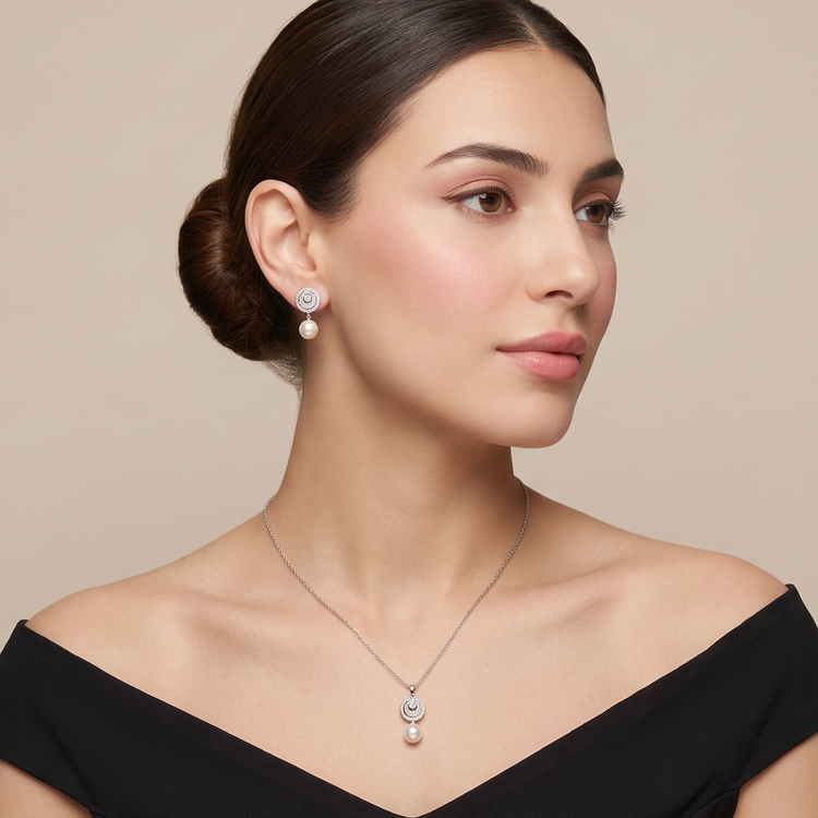 Timeless Pearl Halo Set