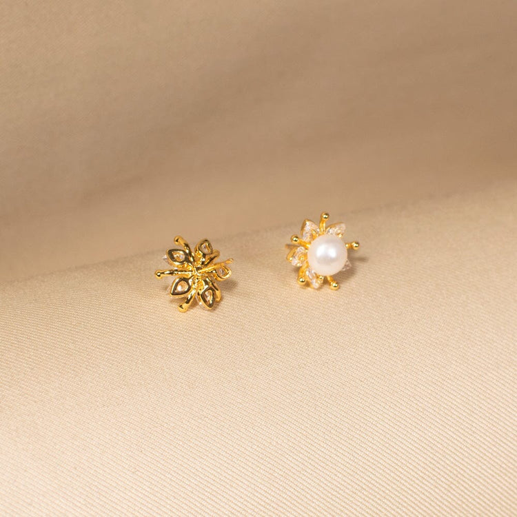 Amelie Studs - Freshwater Pearl Collection