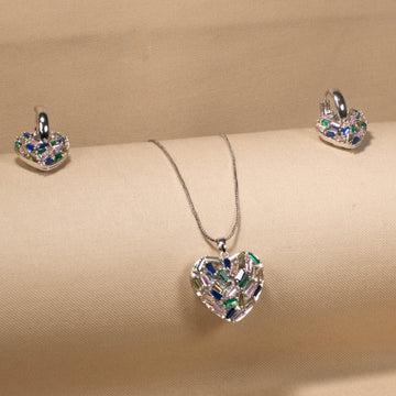 Amour Club Pendant Set
