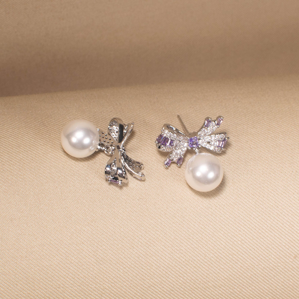 Bow-tiful Pearl Sparkle Earrings