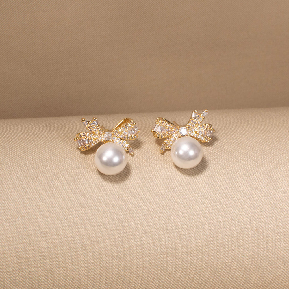 Bow-tiful Pearl Sparkle Earrings - Golden