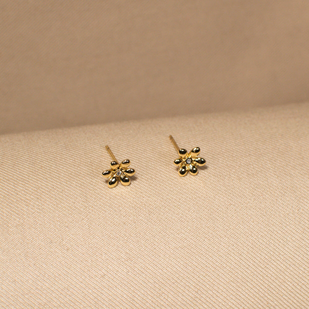 Dainty Flora Charm Pendant Set