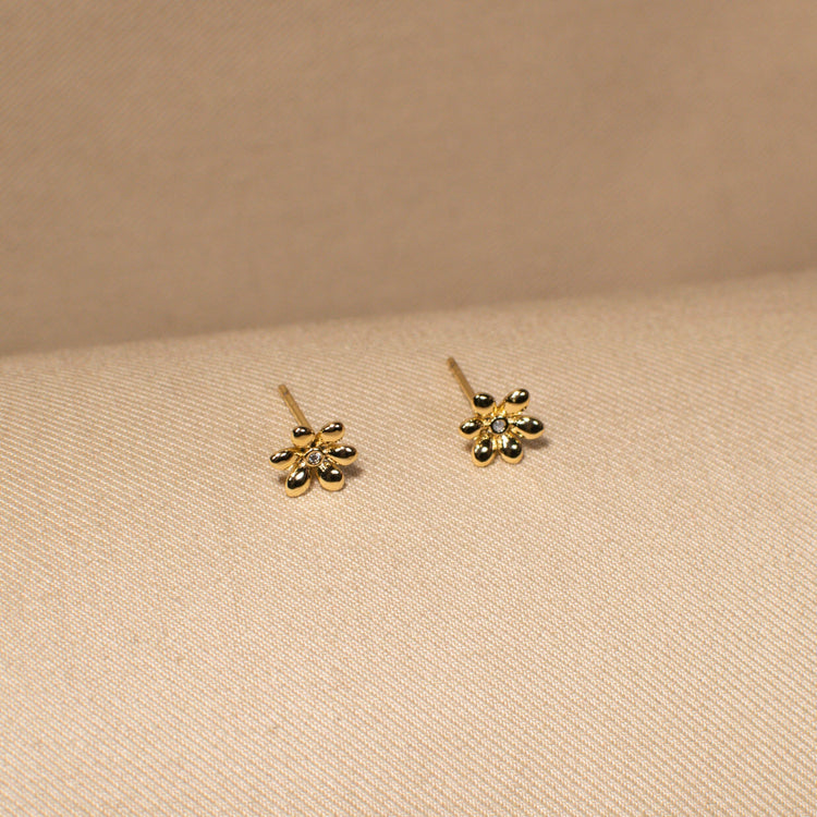Dainty Flora Charm Pendant Set