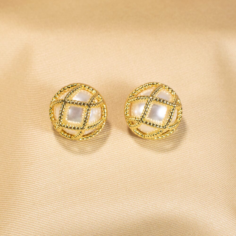 Darya Pearl Studs