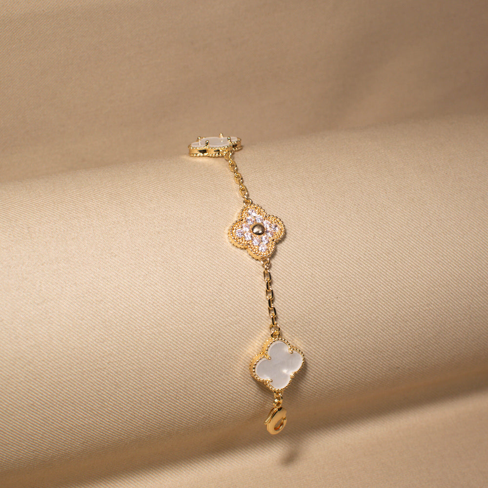 Daylight Clover Bracelet