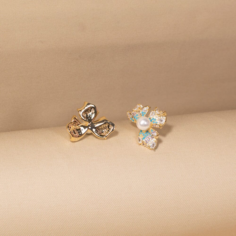 Dazzling Pearl Studs - Edgy Collection