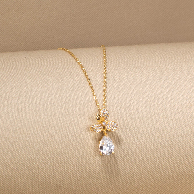 Dewdrop Drama Pendant Set