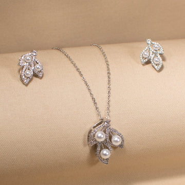 Dewdrop Leaf Pendant Set