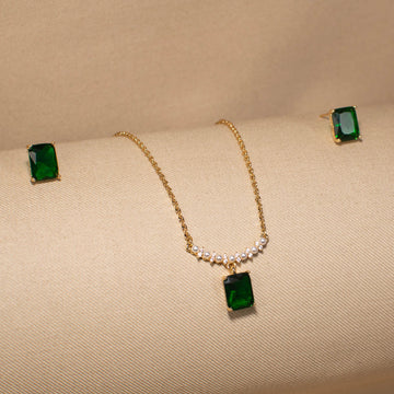 Emerald Radiance Pendant Set