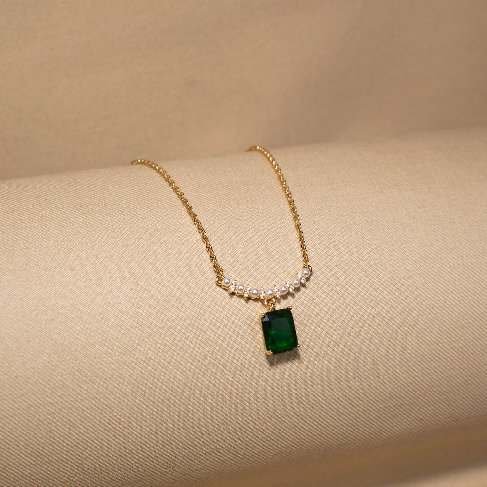 Emerald Radiance Pendant Set