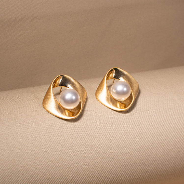 Ethereal Orbit Studs