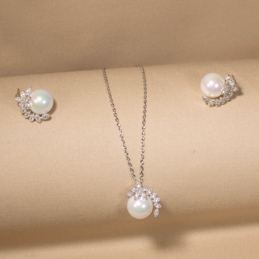 Ethereal Pearl Glow