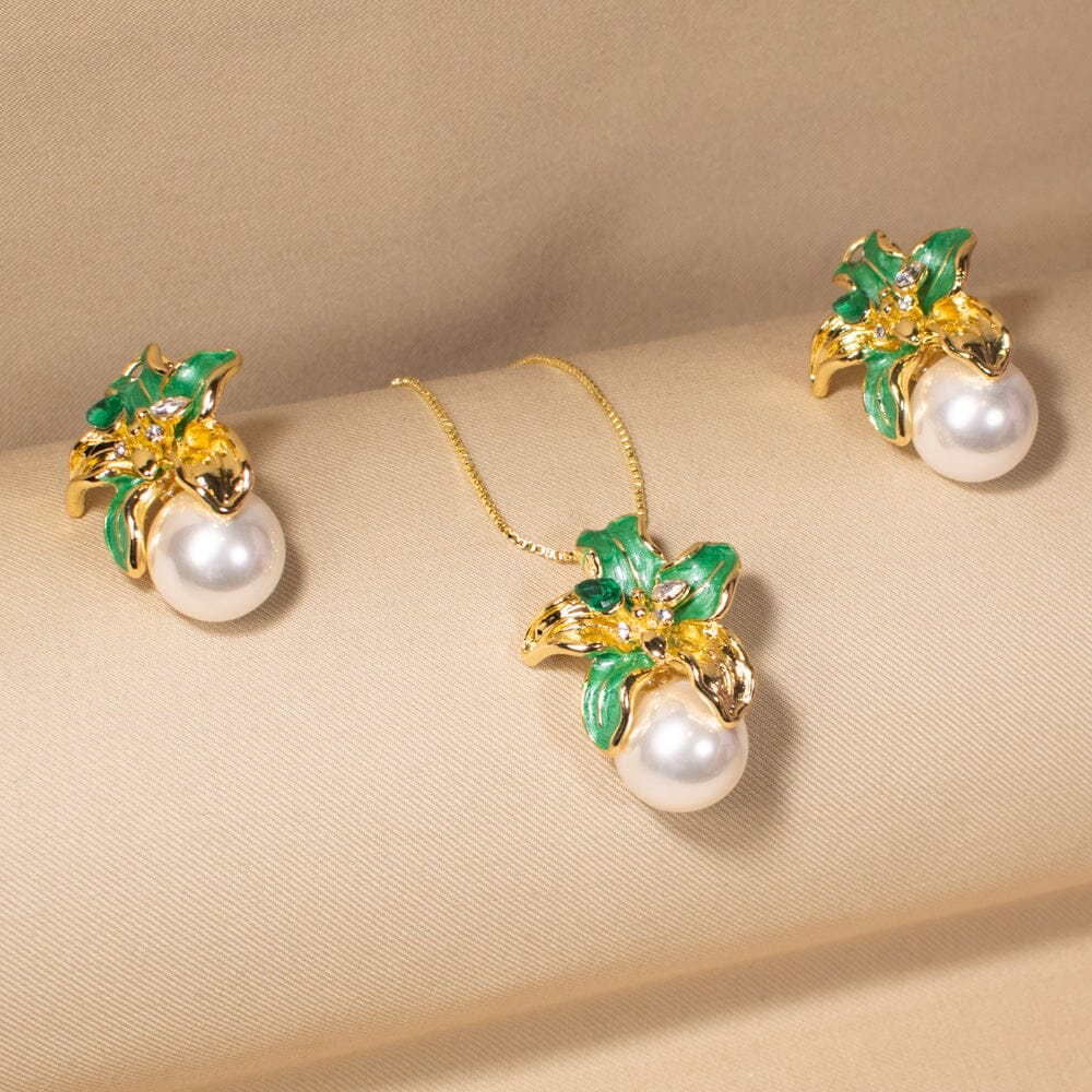 Gardenia Pearl Pendant Set - Nature Collection