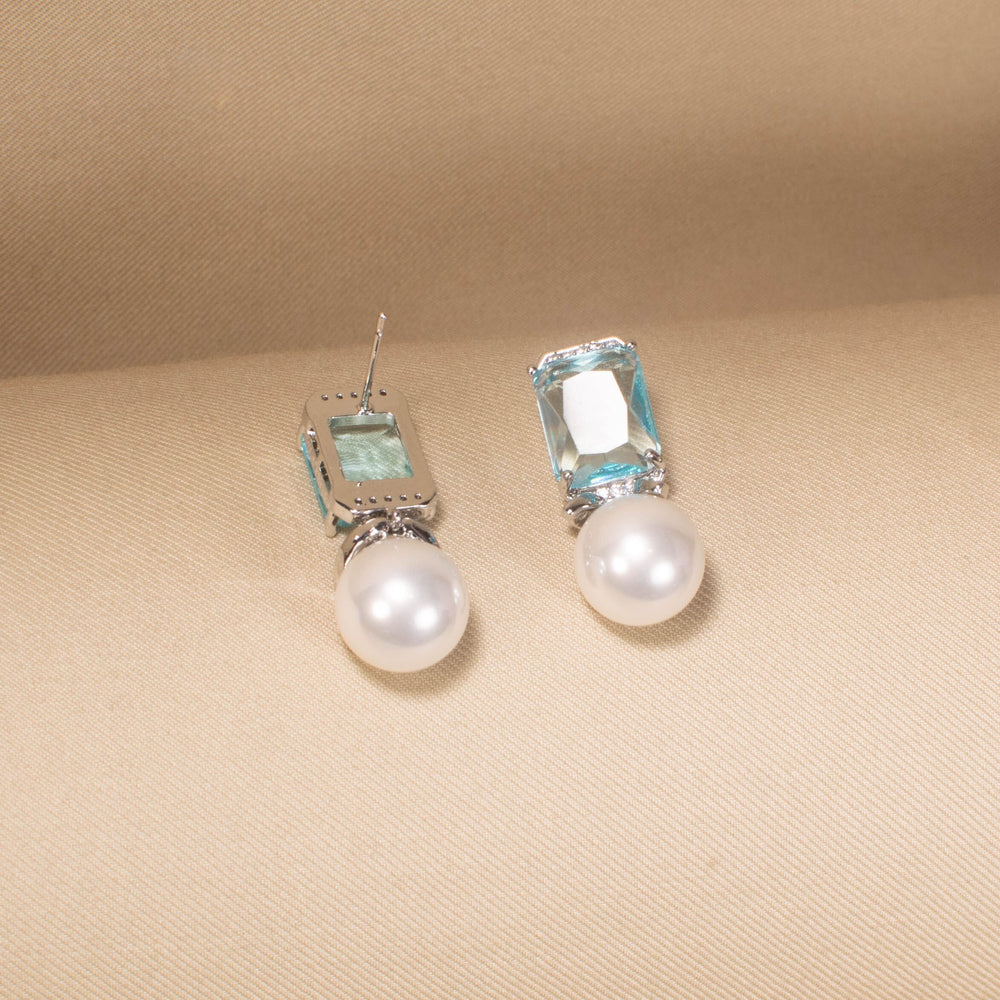 Glacial Pearl Earrings