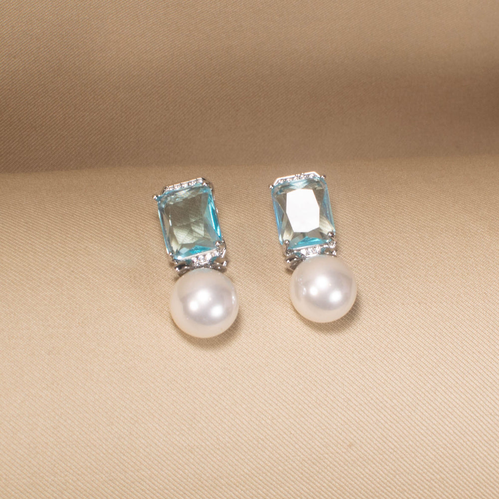 Glacial Pearl Earrings