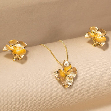 Golden Bloom Pendant Set - Edgy Collection