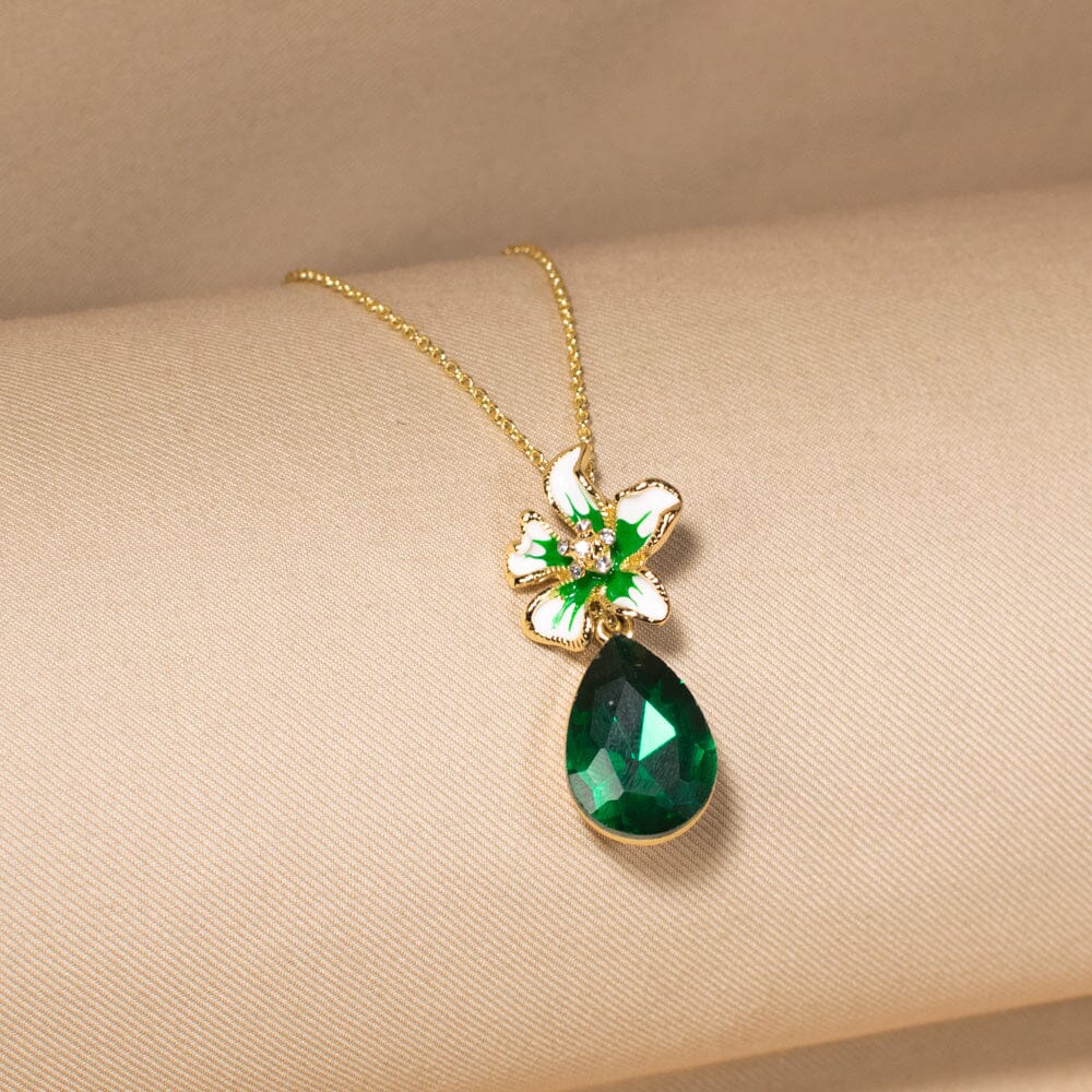 Graceful Gardenia Pendant Set - Green