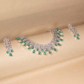 Green Carpet Necklace Set