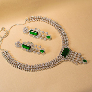 Hazel Emerald Green Necklace Set