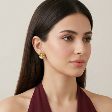 Honeyed Bloom Pearl Earrings