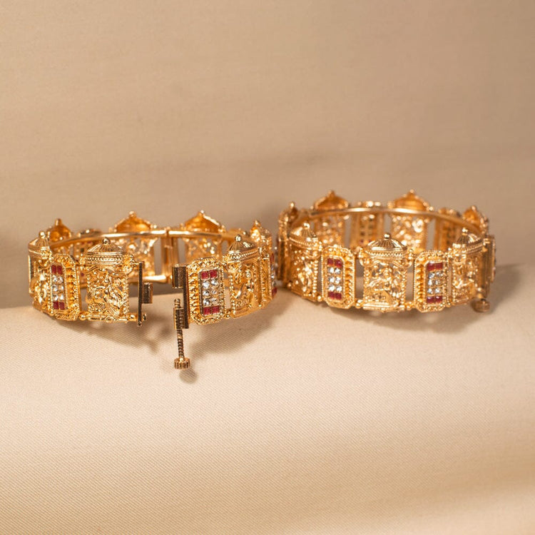 Hoysala Carved Openable Kada - Pratha Collection