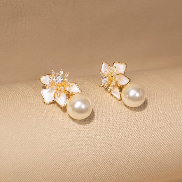 Lily Pearl Earrings - Nature Collection