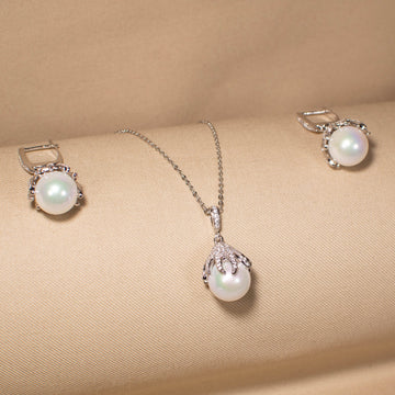 Luminous Pearl Drop Pendant Set